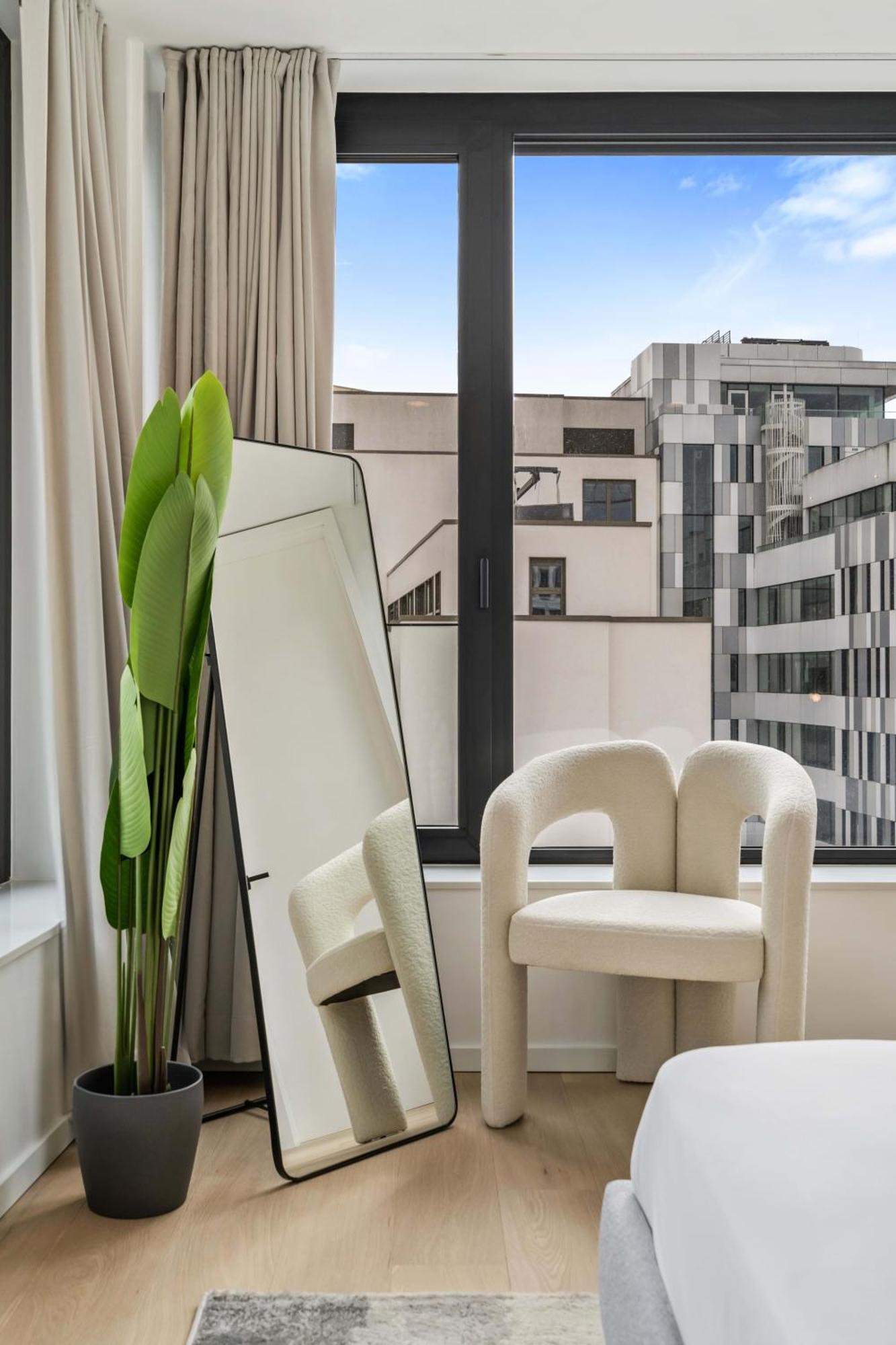 Stylish Downtown Escape With Comforts Appartement