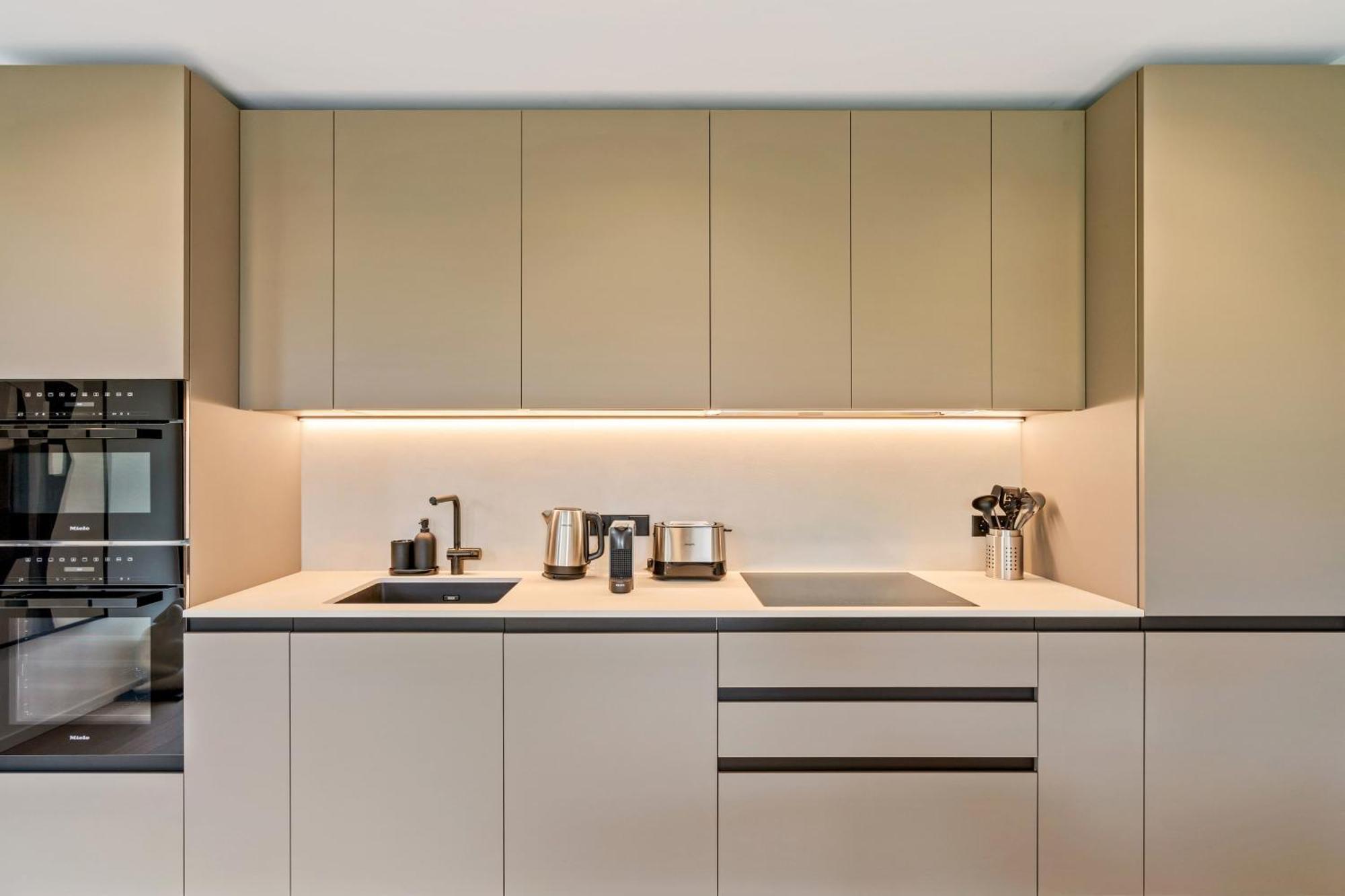 Stylish Downtown Escape With Comforts